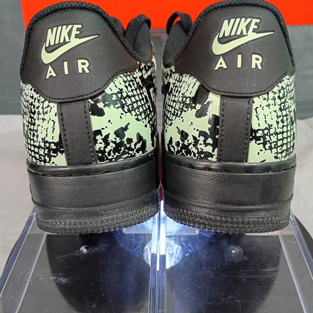 Nike Air Force 1 Low 07 QS Snakeskin Black Barely Volt AJ3664-300 Mens 12 - Picture 7 of 8